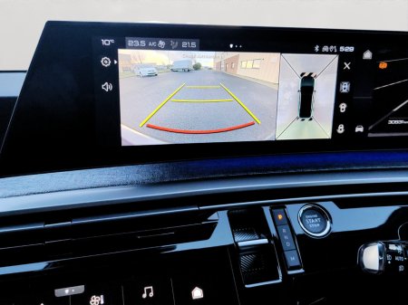 2025 Peugeot 3008 1.2 MHEV PureTech 136bhp eDCS6 Allure €40,950 thumbnail