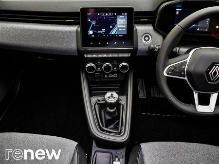 2025 Renault Clio - thumbnail 17