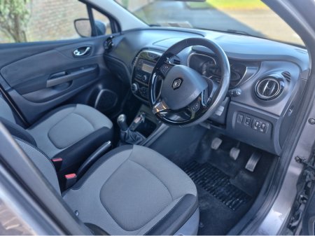 2015 Renault Captur - thumbnail 25