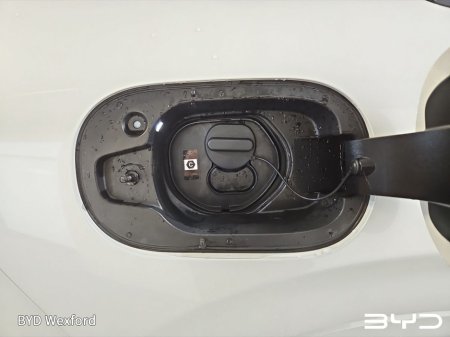 2023 Mazda CX-60 2.5P PHEV TAKUMI CON-P DRI-P AT €41,975 thumbnail