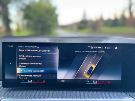 2024 BMW 3 Series - thumbnail 21