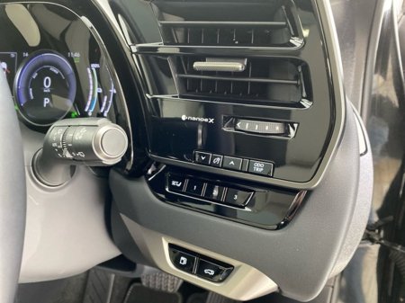 2025 Lexus RX 450h+ Luxury €85,950 thumbnail