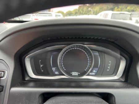 2016 Volvo XC60 - thumbnail 18