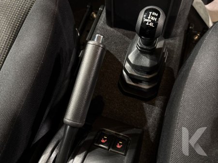 2024 Suzuki Jimny 4WD - 660cc AUTOMATIC - HEATED SEATS - CRUISE CONTROL - REVERSE CAMERA - A/C HEATING CONTROLS €29,950 thumbnail