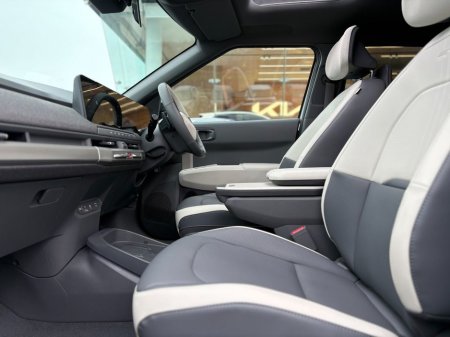 2025 Kia EV3 GT Line €43,995 thumbnail