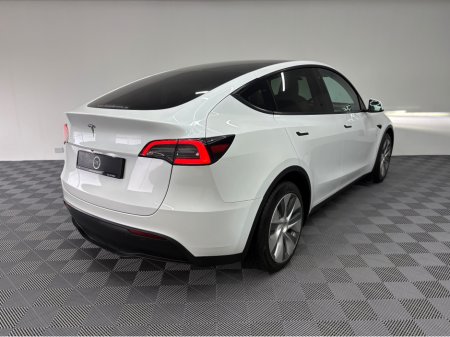 2023 Tesla Model Y - thumbnail 11