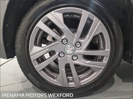 2022 Peugeot 208 - thumbnail 10