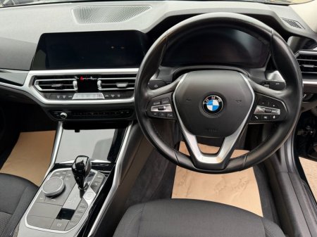 2021 BMW 3 Series - thumbnail 15