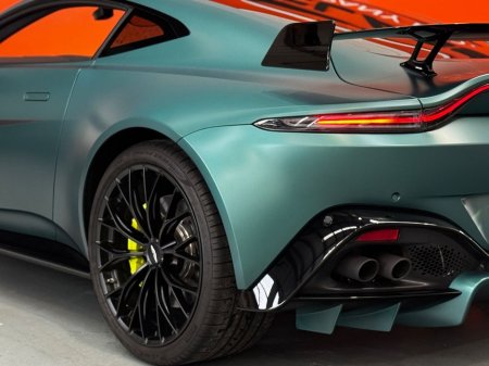 2024 Aston Martin Vantage F1 EDITION V8 thumbnail