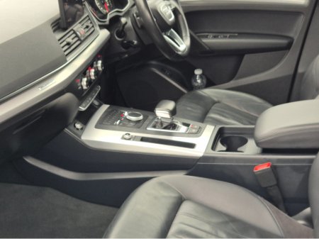 2017 Audi Q5 2.0 TDI 190 Q S-TRONIC SE 4DR AUTO €25,950 thumbnail