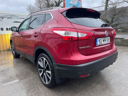 2015 Nissan Qashqai 1.5 SVE DAP + GLASS ROYALE ROOF E 4DR €9,800 thumbnail