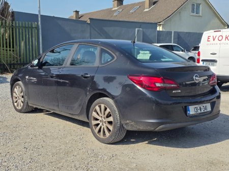 2013 Opel Astra - thumbnail 5