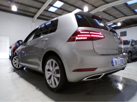 2018 Volkswagen Golf *MIESTER EDITION*MARK 7.5*AUTO*VW GOLF 1.4 TSI HIGH-LINE*FULL LEATHER HEATED MEMORY SPORT SEATS**VIRTUAL COCKPIT*PILOT PARKING*COLOUR CAMERA*SAT-NAV*APPLE-CARPLAY*ANDROID AUTO*UP-GRADED VW ALLOYS*XL M €18,900 thumbnail