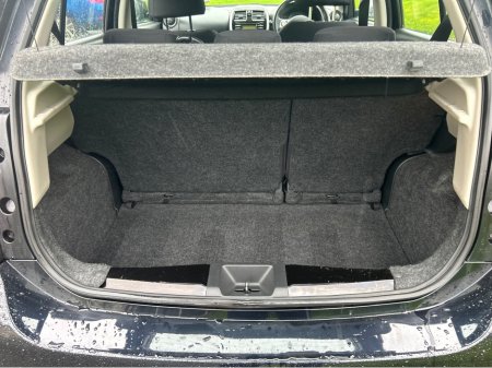 2015 Nissan Micra - thumbnail 11