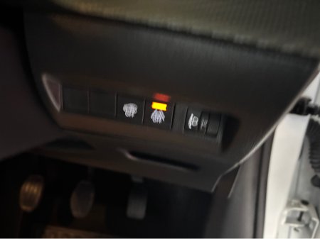 2023 Peugeot 208 - thumbnail 11