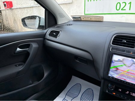 2017 Volkswagen Polo 1.2i TSI Petrol Active Automatic €14,750 thumbnail