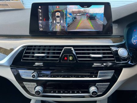 2019 BMW 5 Series 530e M-SPORT COMPETITION 2.0 HYBRID // HEADS-UP DISPLAY // 4 HEATED SEATS // 360 VISUAL PARKING ASSIST €29,900 thumbnail