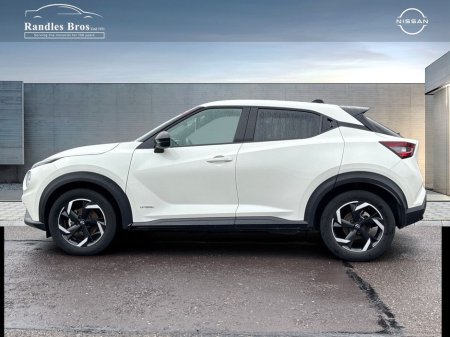 2024 Nissan Juke - view 3