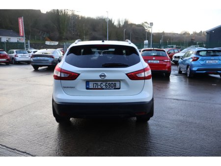 2017 Nissan Qashqai SV PREMIUM  Low Mileage Huge Spec €15,495 thumbnail