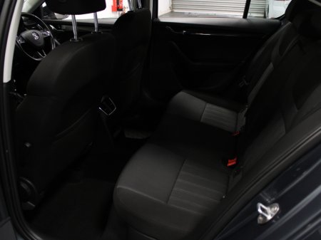 2018 Skoda Octavia STYLE 1.6 TDI 90HP 4DR €9,950 thumbnail