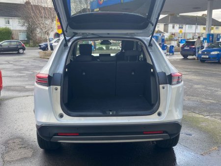 2025 Honda HR-V E:hev Elegance €38,995 thumbnail