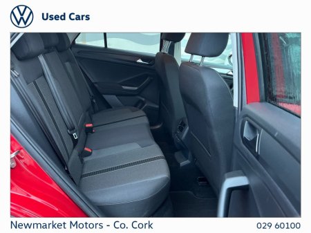 2024 Volkswagen T-Roc - view 3