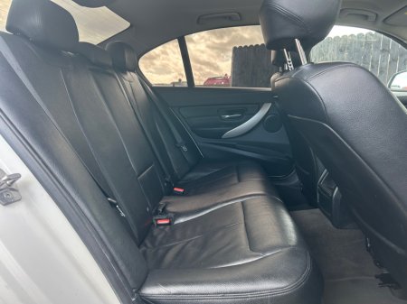 2014 BMW 3 Series - thumbnail 13