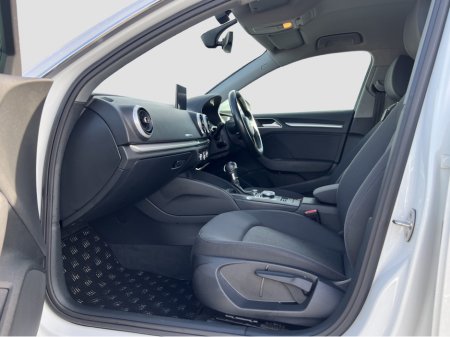 2017 Audi A3 2017 Audi A3 1.4 TFSI Automatic €17,950 thumbnail