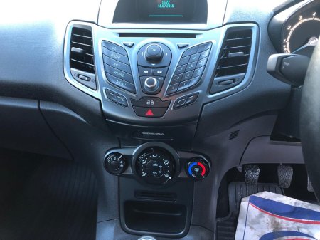 2014 Ford Fiesta MCA ZETEC 1.25 60PS M5 4DR €7,500 thumbnail