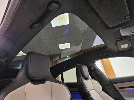 2025 Porsche Taycan - thumbnail 20