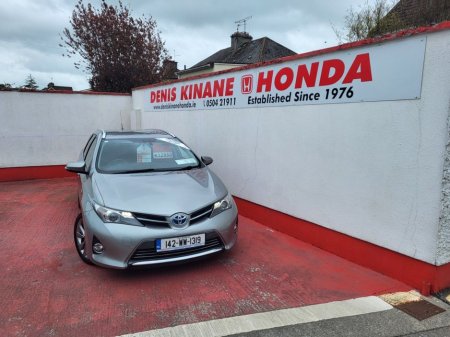 2014 Toyota Auris 1.8 VVTi Hybrid Excel €10,950