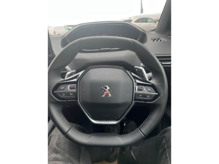 2025 Peugeot 5008 1.5 BlueHDi 130bhp Allure Auto thumbnail