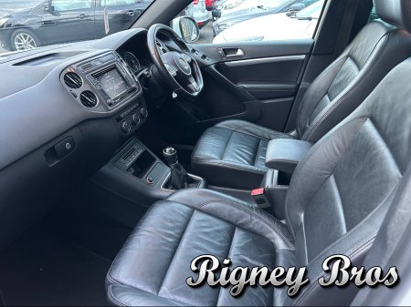 2016 Volkswagen Tiguan - thumbnail 11