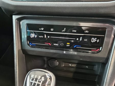 2021 Volkswagen Tiguan - thumbnail 12