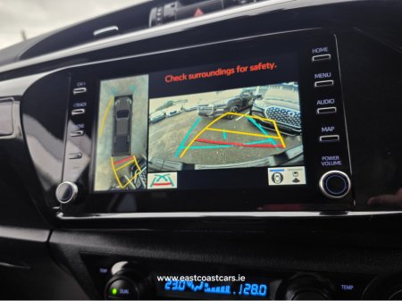 2023 Toyota Hilux GR EDITION 2.4D 360 REV CAMERA  4X4 HALF LEATHER  SEATS - €48,500 thumbnail