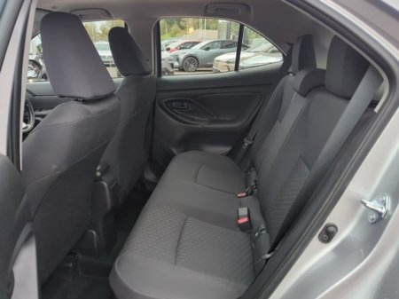 2025 Toyota Yaris Cross - thumbnail 7