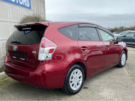 2019 Toyota Prius Alpha - thumbnail 4