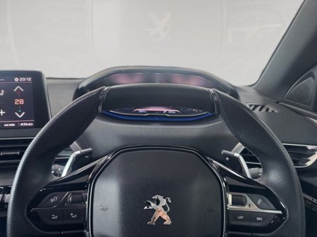 2018 Peugeot 3008 - thumbnail 13