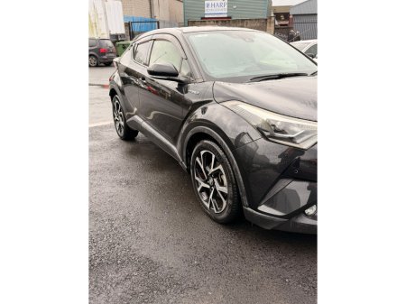 2017 Toyota C-HR  €19,000 thumbnail