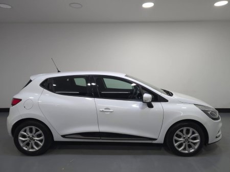 2017 Renault Clio  €10,950 thumbnail