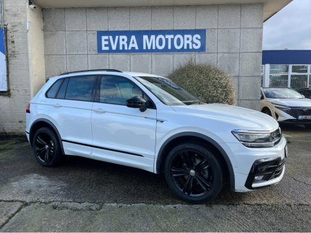 2018 Volkswagen Tiguan R-LINE 4 MOTION AUTOMATIC 2.0 DIESEL //HIGH SPEC//FULL LEATHER HEATED FRONT AND REAR SEATS//360 PARKING CAMERAS//ADAPTIVE CRUISE CONTROL// €27,950 thumbnail