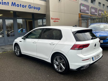 2023 Volkswagen Golf 2.0 TDI 150HP R-Line €33,950