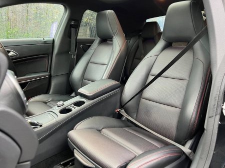 2017 Mercedes-Benz CLA Class CLA180 AMG-LINE 1.6 // OPENING PAN ROOF // LEATHER HEATED SEATS €21,950 thumbnail