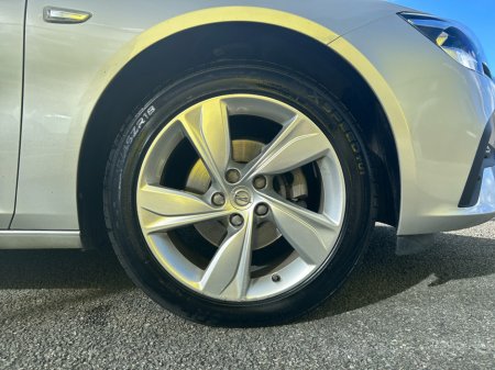 2021 Opel Insignia - thumbnail 5