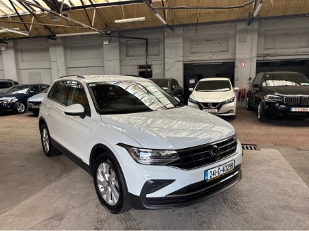 2024 Volkswagen Tiguan - thumbnail 10