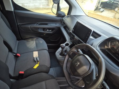 2022 Peugeot Partner - thumbnail 2