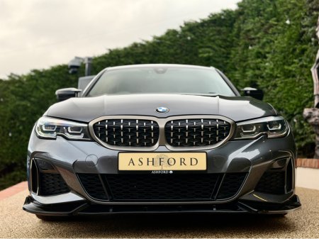 2021 BMW 3 Series - view 2