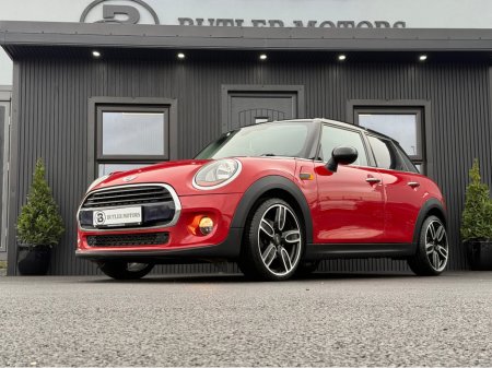 2017 MINI Cooper Black Ed 1.5P €15,750 thumbnail