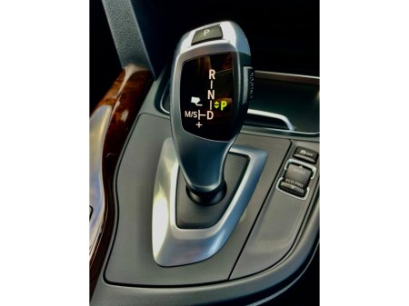 2017 BMW 3 Series - thumbnail 28