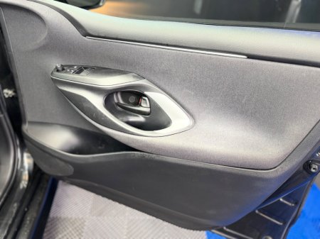2024 Toyota Yaris - thumbnail 21